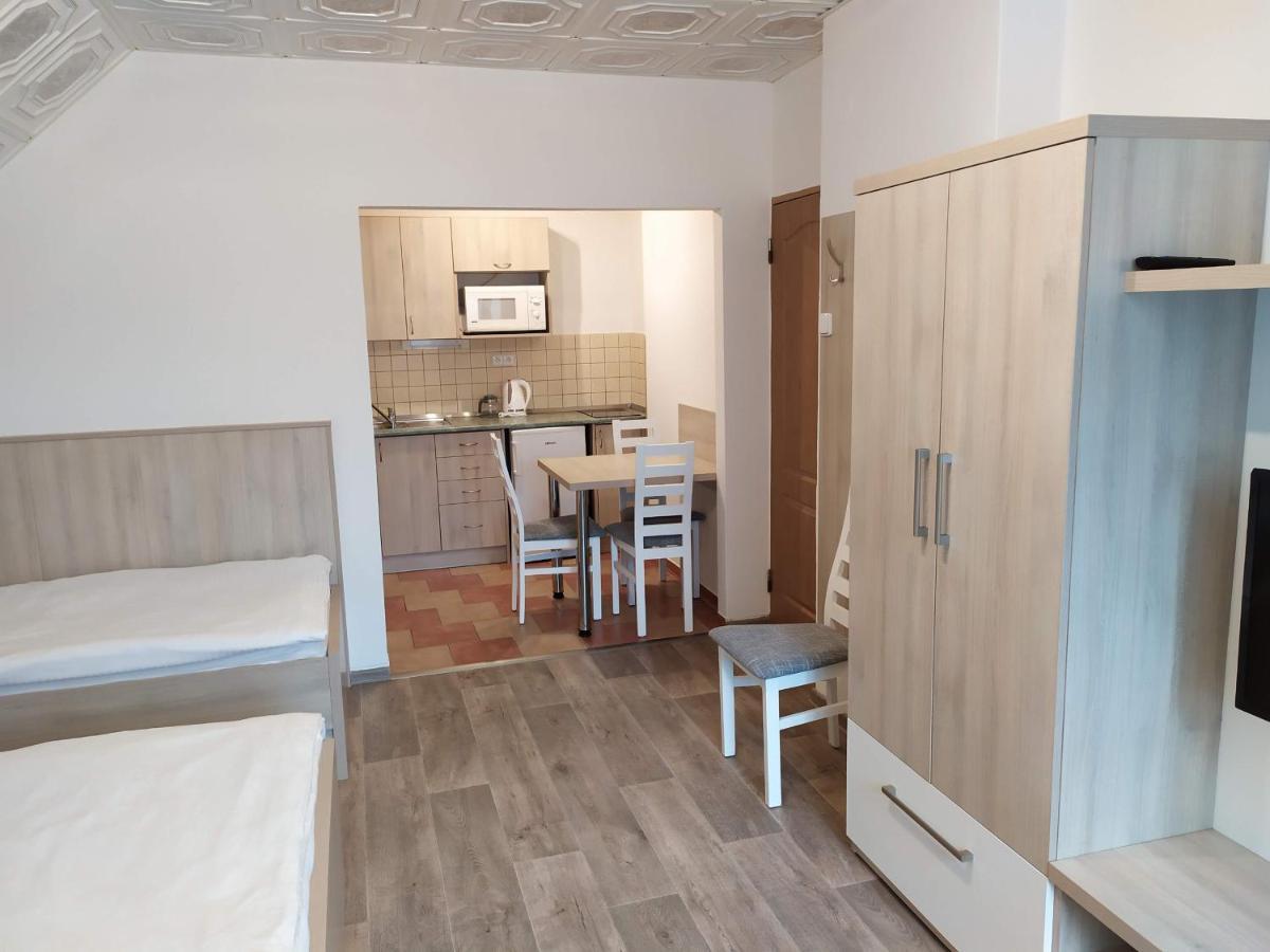 Apartmany Okoun Велке Лосіни Екстер'єр фото